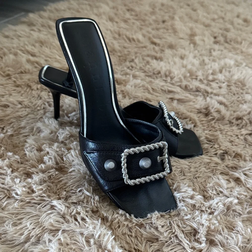 Gianni Bini Black Heels with Silver Accents - Picture 1 of 6